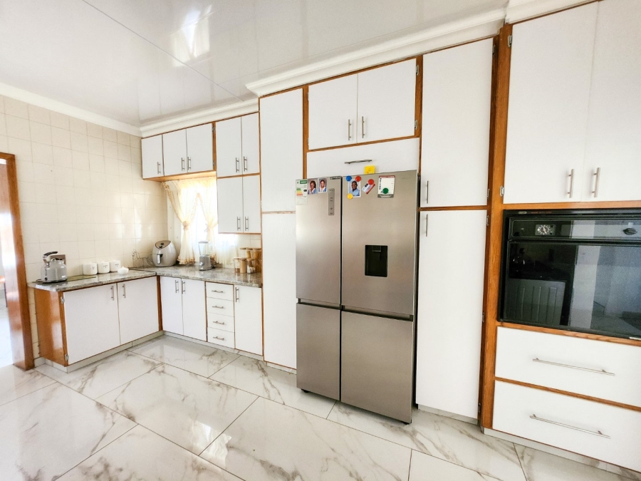 3 Bedroom Property for Sale in La Hoff North West